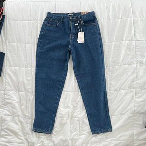 MOM BLUE JEANS HIGH RISE